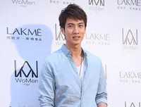 Sempat Dirahasiakan - Wu Chun Berbagi Foto Putri Kecilnya