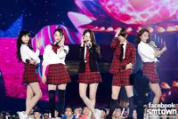 Seragam Keren ala Member fx di Hunan TV NYE Concert