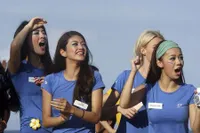 Serunya Aktivitas Miss World 2013 di Pantai Bali