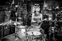 Serunya Konser BLINK 182 Untitled Tour