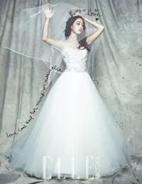 Sesi Pemotretan Pernikahan Lee Min Jung Versi ELLE Korea
