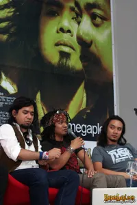 Seurieus Band