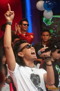 Seurieus Band Mengisi Acara DAHSYAT di Studio RCTI