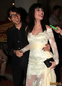 Sheila Marcia Hamil 7 Minggu