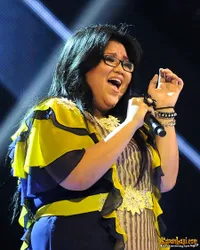 Shena Malsiana di Gala Show 5 X Factor Indonesia