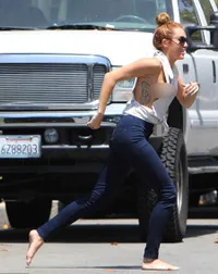 Sideboob - Trend Pamer Dada Terbaru Ala Artis Hollywood