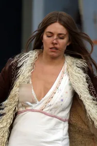 Sienna Miller Syuting