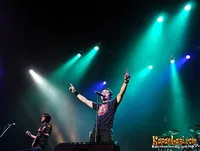 Simple Plan - Andra and The BackBone
