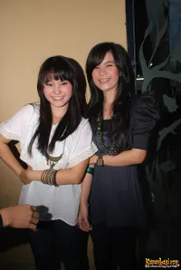 Sinta Dan Jojo Bersama CharlyST12 di Studio Penta
