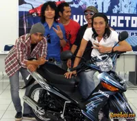 Slank di Pabrik YAMAHA
