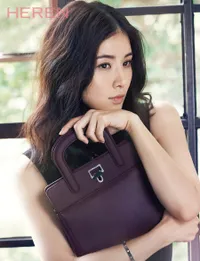 Sosok Cantik Lee Bo Young Istri Ji Sung