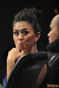 Spektakuler Show Pertama INDONESIAN IDOL 2012