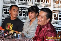 Stacy Gelar Jumpa Pers