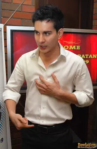 Steve Emmanuel di Malam Persahabatan Miss Indonesia 2009