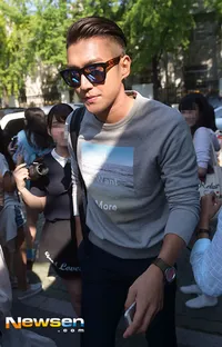 Super Junior Dikerubungi Fans Saat Persiapan Rehearsal Comeback