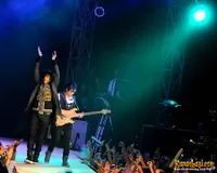 SWEET SEVENTEEN CONCERT Gigi di Istora Senayan Jakarta