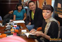 Syaharani di Oranye Concept Lounge