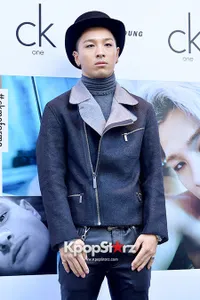 Taeyang Big Bang Tampil Fashionable di Event Fan Sign