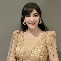 Tak Ada Cinta di Awal Pernikahan, Potret Kisah Asmara Uut Permatasari & Suami Polisi yang Unik Sekaligus Menyentuh