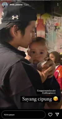 Tak Cuman Jago Akting, 8 Potret Angga Yunanda Berhasil Buat Rayyanza Tidur - Udah Bisa Momong Anak