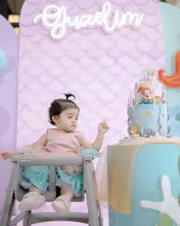 Tak Dihadiri Lesti Kejora, Ini 8 Potret Ulang Tahun Baby Guzel Anak Ali Syakieb ke-1 - Digelar Meriah di Hotel dengan Tema 'The Little Mermaid'