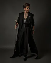 Tak Dikenali Host MET Gala, Potret Shahrukh Khan Tanggapi dengan Chill - Publik India Murka