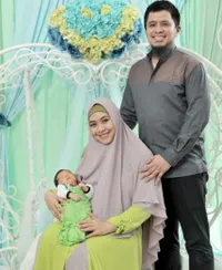 Tak Ingin Menunda, Oki Setiana Dewi Gelar Aqiqah Anak Ketiga