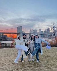 Tak Kalah dari Geng Artis Lain, Ini 10 Potret Keakraban Geng Yuki Kato hingga Enzy Storia - Jadi Bridesmaid sampai Nonton Konser Kompak Cantik dan Selalu Seru