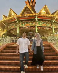 Tak Kalah Mesra dari Larissa Chou dan Suami, Ini 8 Potret Alvin Faiz dan Henny Rahman Ngedate di Dufan - Mirip Remaja Pacaran
