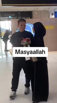 Tak Lagi LDR, 8 Potret Adiba Khanza Susul Egy Maulana Vikri ke Qatar - Abidzar Al Ghifari Minta Oleh-Oleh