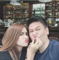 Tak Lagi Malu-Malu, Cita Citata-Richard Mesra Bak Pengantin Baru