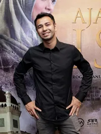 Tak Lanjutkan Pendidikan & Fokus Berkarir di Dunia Entertainment, 8 Selebriti Ini Rupanya Lulusan SMP