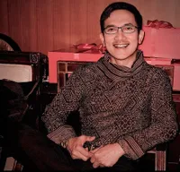 Tak Menua Sama Sekali, Potret Yana Yulio yang Awet Muda Padahal Usianya Sudah 62 Tahun - Wajah Kencang Tanpa Kerutan