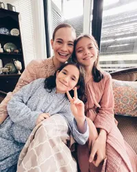 Tak Pernah Tersorot, Potret Soraya Keponakan Mendiang Ashraf Sinclair - Wajah Cantiknya Mirip Banget Dengan Sang Paman