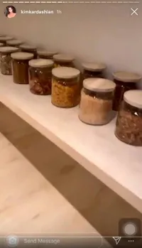  Tak Seperti Tudingan Netizen, Intip Dapur Kim Kardhasian Bak Supermarket: Kulkas Seluas Kamar - Isi Pantry Bikin Betah Nongkrong