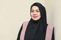 Tak Tahu, Sarita Tengah Liburan Saat Jennifer Dunn & Faisal Nikah
