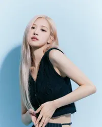 Tampil Beda Makin Memesona, Intip Potret Rose BLACKPINK dengan Rambut Pendek Pertama Kali Sejak Debut