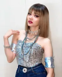 Tampil Cantik Bak Idol K-Pop, Intip Potret Rina Nose Mirip Banget dengan Lisa BLACKPINK yang Banjir Pujian