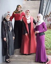 Tampil di TV, Ashanty dan Sahabat Sosialitanya Cantik Berhijab