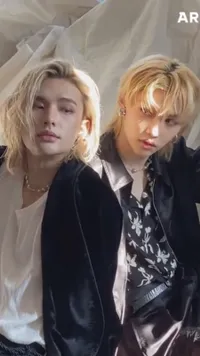 Tampil Edgy, 'Duo Blonde' Hyunjin dan Felix Stray Kids Pamerkan Visual Glowing di Majalah 'ARENA'