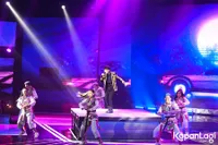 Tampil Energik, Potret Memukau Eby dan Sridevi DA 5 di Panggung Welcome To Indosiar Family Concert 