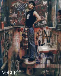 Tampil Keren dengan Gaya Punk 1970-an, Intip Pemotretan Jungkook BTS untuk Vogue Korea