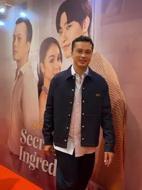 Tampilkan Makanan Indonesia di Kdrama! 10 Potret Keseruan Screening dan Press Conference Drama ‘SECRET INGREDIENT’ Bareng Nicholas Saputra - Julia Baretto