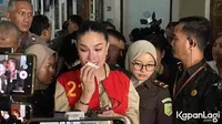 Tangis Haru Nikita Mirzani Usai Bacakan Duplik, Berharap Hakim Bijaksana