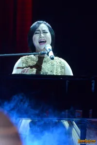 Tanpa Harpa, Angela July Tak Kehilangan 'Sayap Malaikat'nya