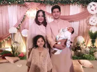 Tasyakuran Anak Kedua Audy - Iko Uwais, Manis Dengan Nuansa Pink