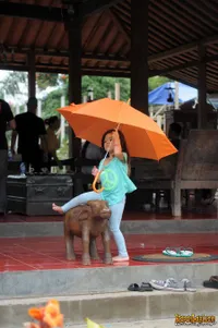 Tawa dan Tangis Manja Safeea Saat Liburan, Imut Unyu Bikin Gemas