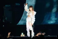 Taylor Swift Tampil 'Dark' di Reputation Tour Houston Texas