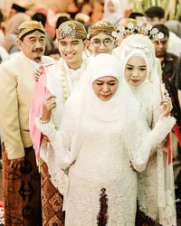 Temu & Resepsi Pernikahan Anak Gubernur Khofifah, Dihadiri Jokowi