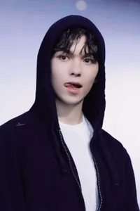 Temukan Kecocokan Cewek Taurus dengan Vernon SEVENTEEN yang Berzodiak Aquarius di Sini!